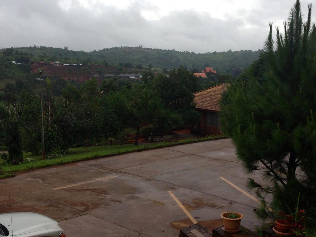 Mondulkiri Hotel Сенмонором Экстерьер фото