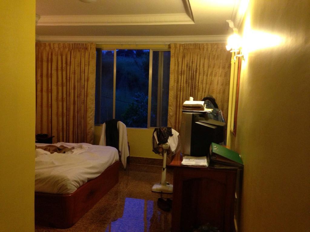 Mondulkiri Hotel Сенмонором Экстерьер фото