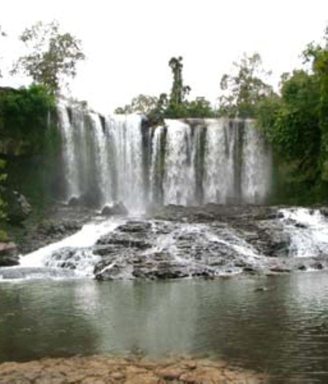 Mondulkiri Hotel Сенмонором Экстерьер фото