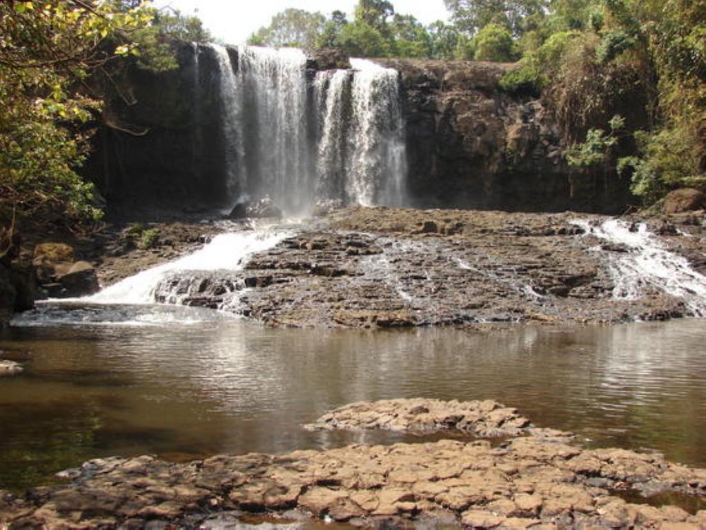 Mondulkiri Hotel Сенмонором Экстерьер фото