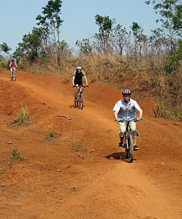 Mondulkiri Hotel Сенмонором Экстерьер фото