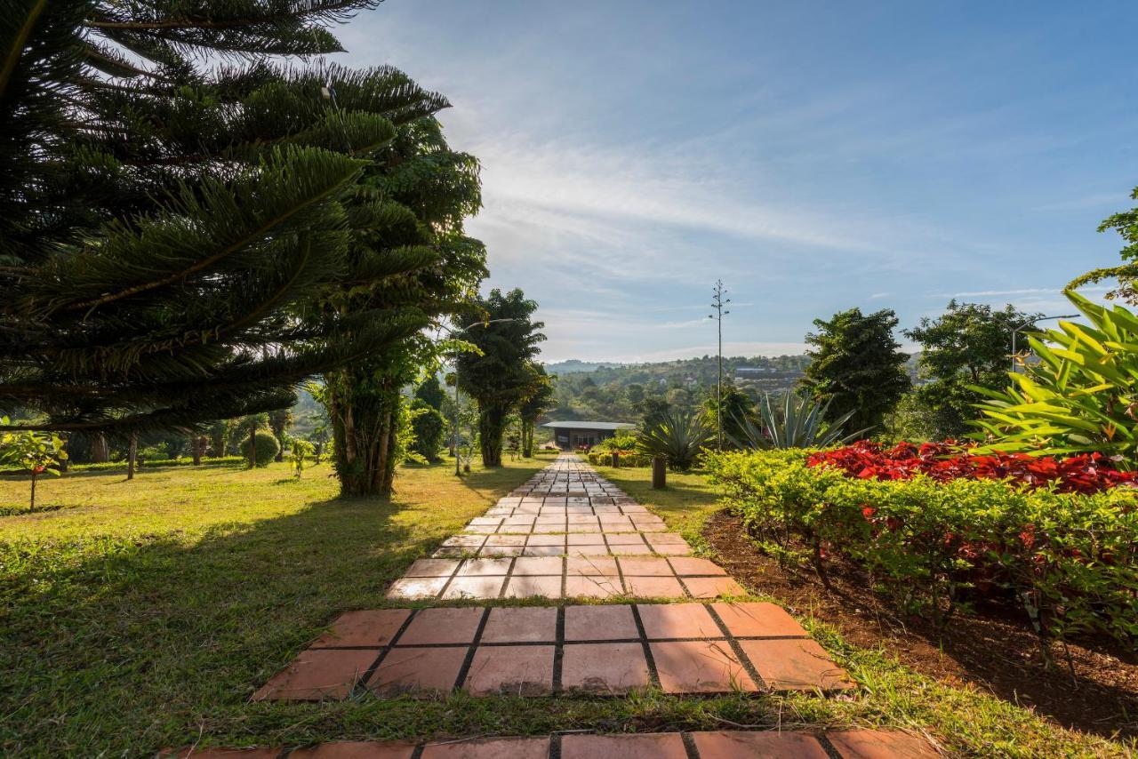Mondulkiri Hotel Сенмонором Экстерьер фото